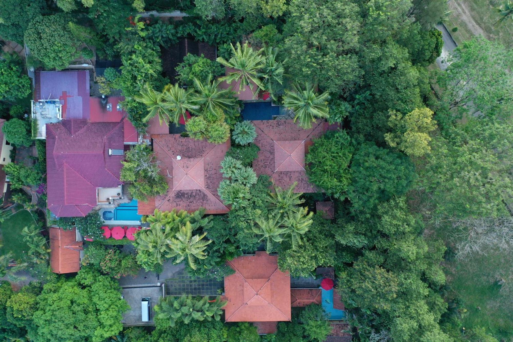 Tempat Senang Spa Resort & Restaurant Sekupang Екстер'єр фото